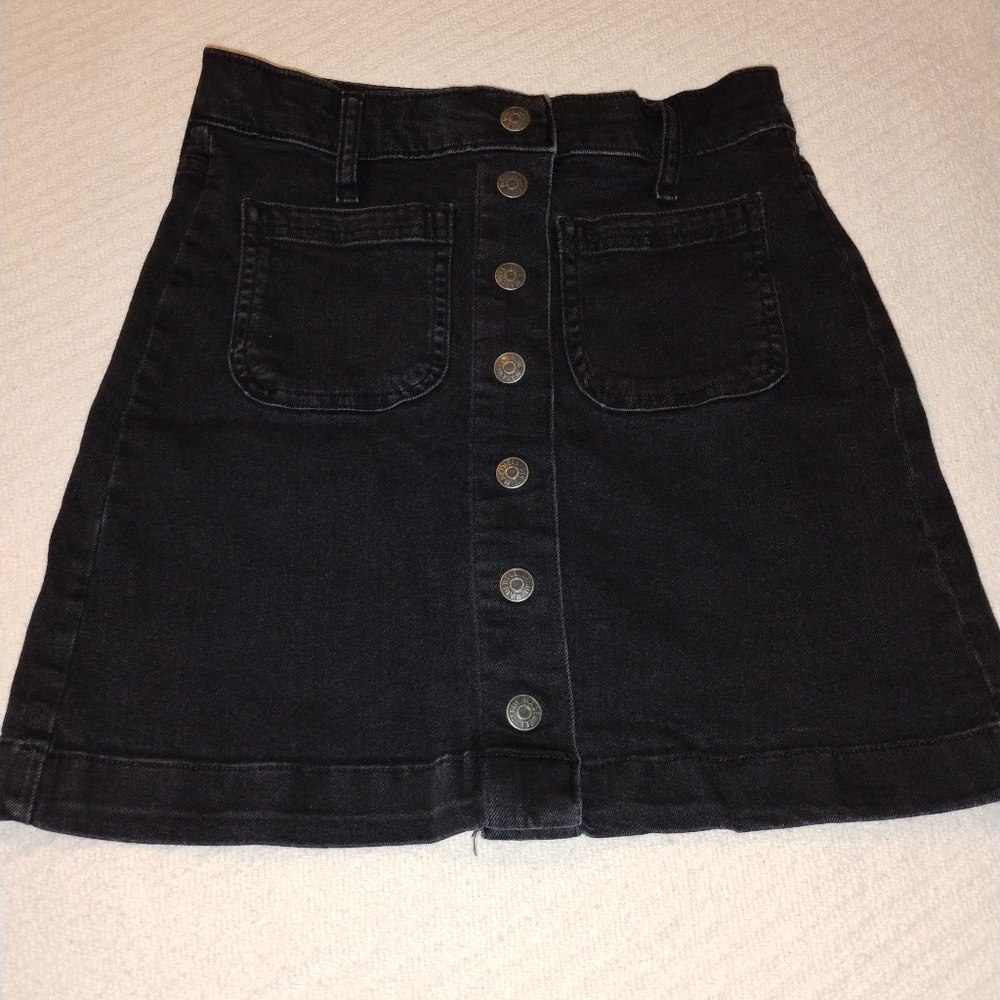 Madewell Black Denim Button Front Western Mini Skirt with Patch pockets size 26